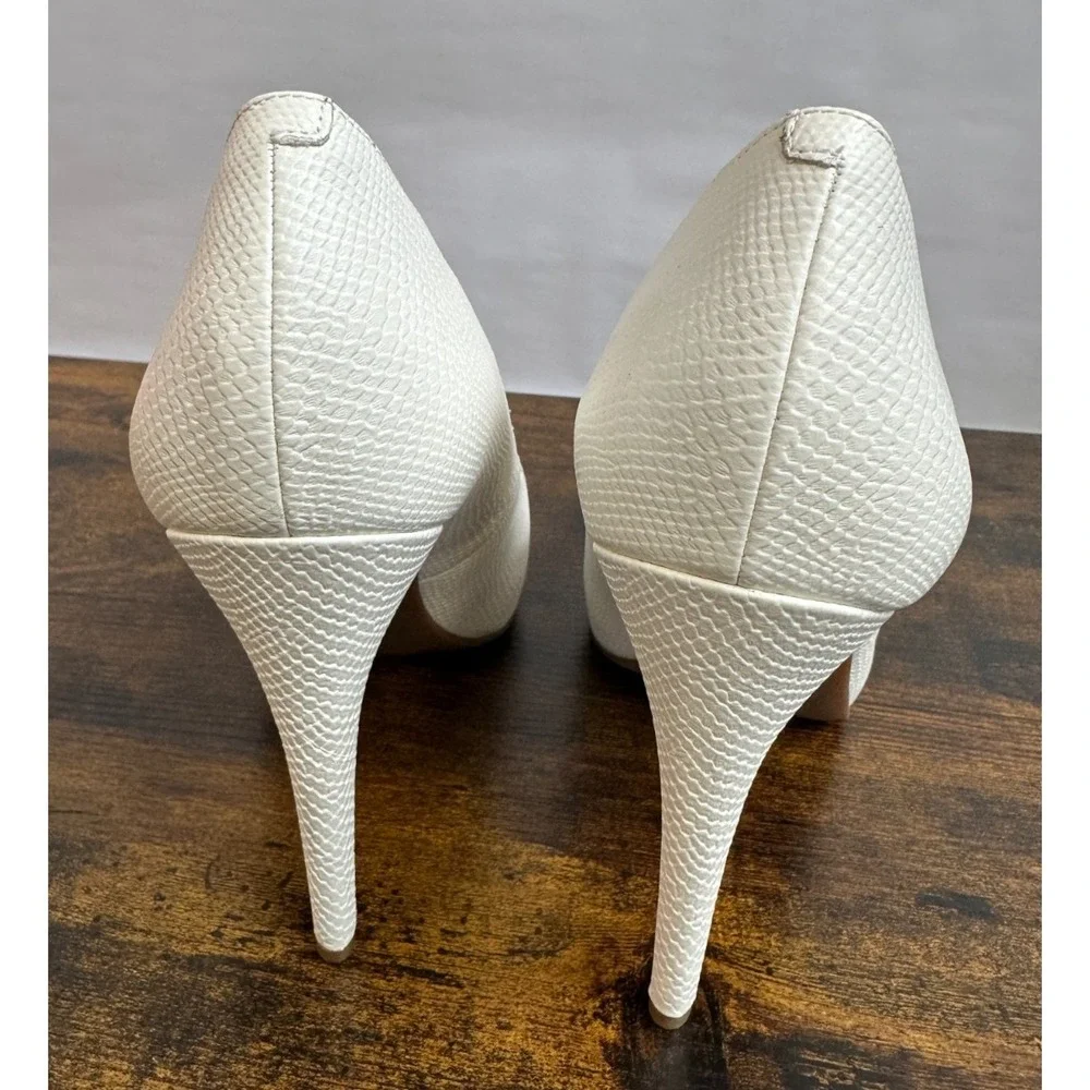 Jessica Simpson Parisah Cream Faux Snakeskin Textured Platform Pumps Heels 11 M - Picture 9 of 16
